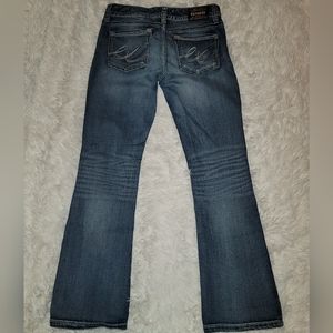 Express Stella low rise boot cut jeans. 4 short. Gently used. comfortable